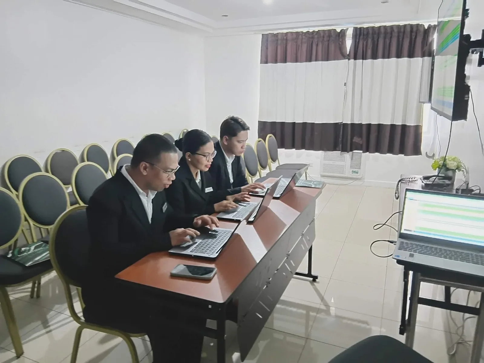 Innovative College of Science and Technology faculty immersion photo 1